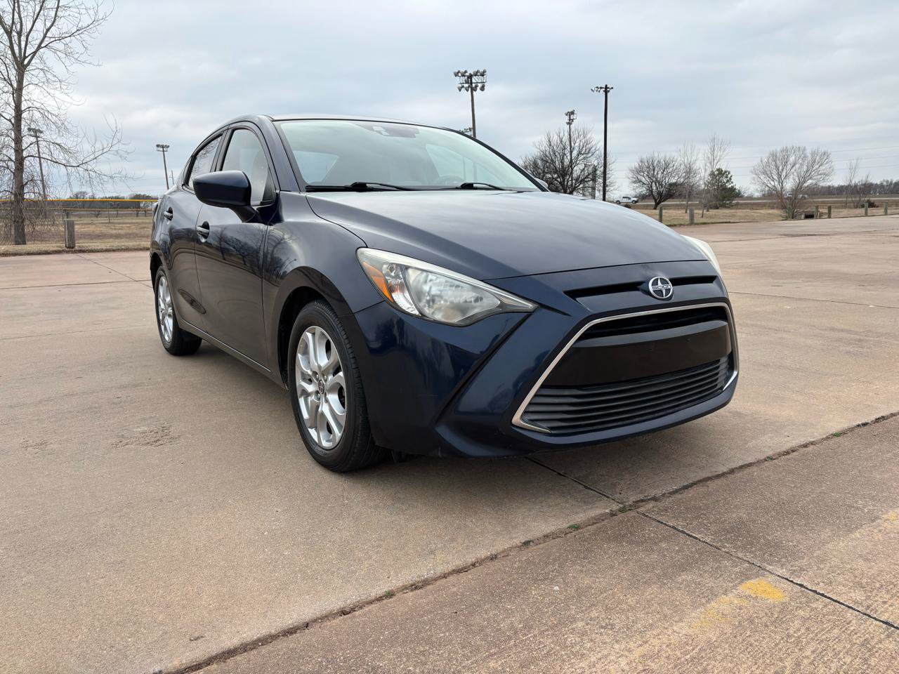 Used 2016 Scion iA FWD image 29