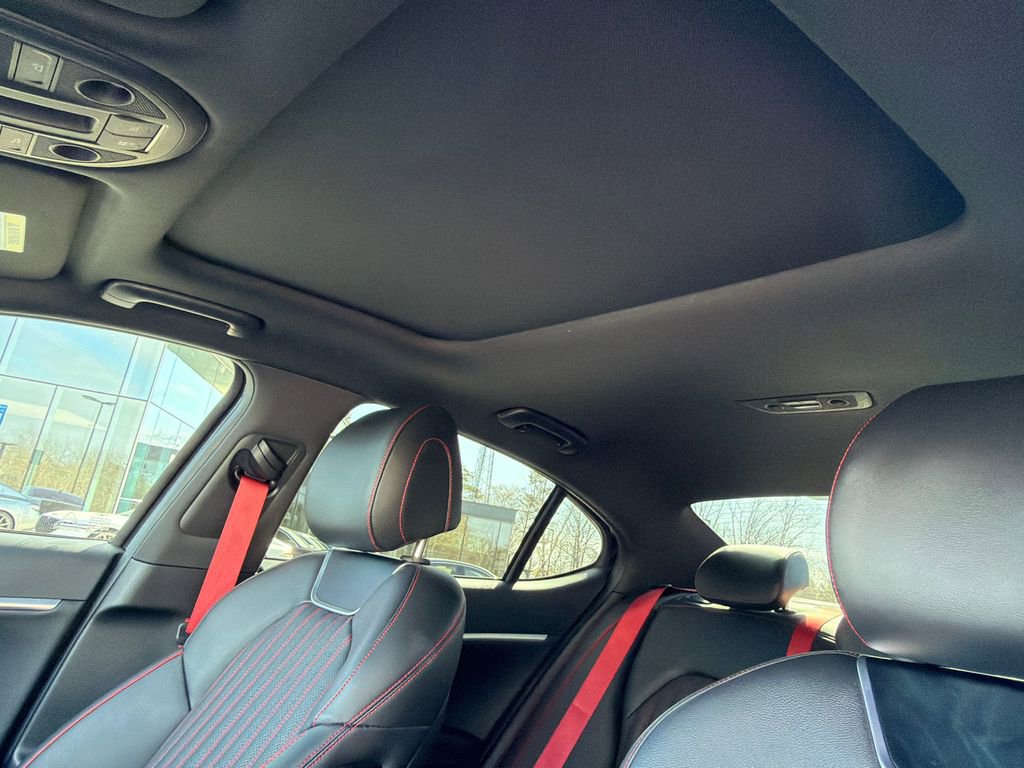 Used 2023 Genesis G70 2.0T w/ Sport Prestige Package image 10