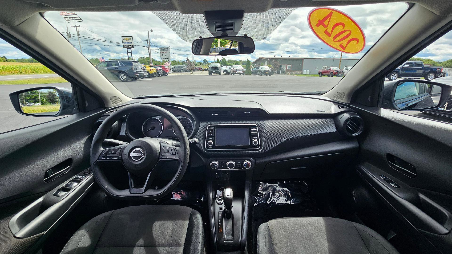 Used 2024 Nissan Kicks S image 10