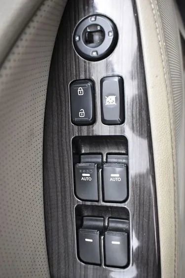 Used 2011 Kia Optima EX w/ Premium Pkg image 21