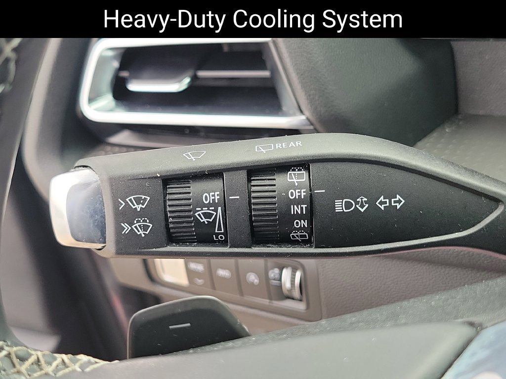 Used 2024 Chevrolet Traverse LT w/ Trailering Package AWD/4WD image 15