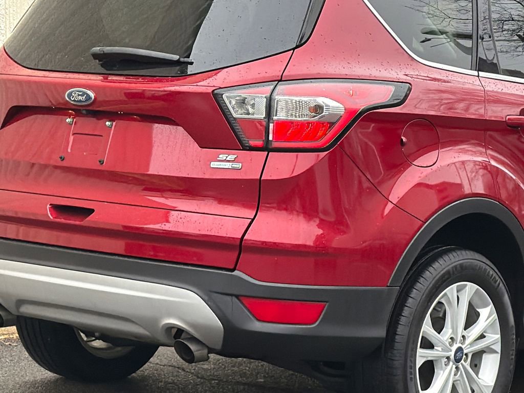 Used 2018 Ford Escape SE w/ SE Sync 3 Package image 8