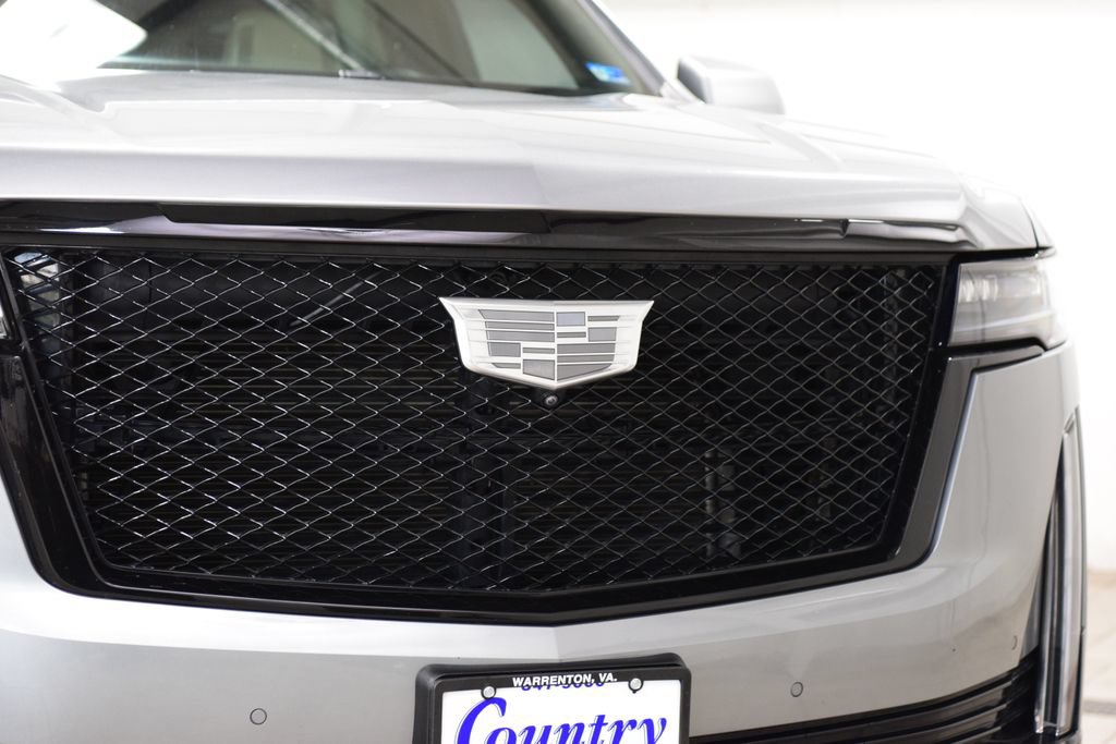 Used 2023 Cadillac Escalade Sport w/ LPO, ONYX Package AWD/4WD image 11