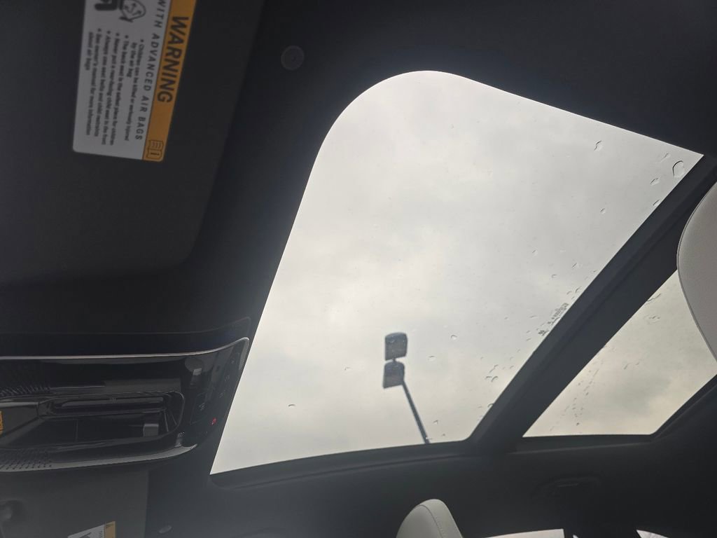 New 2026 Mercedes-Benz GLC 300 4MATIC image 3