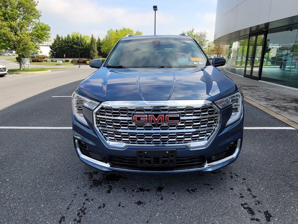 Used 2024 GMC Terrain Denali w/ Denali Premium Package image 10