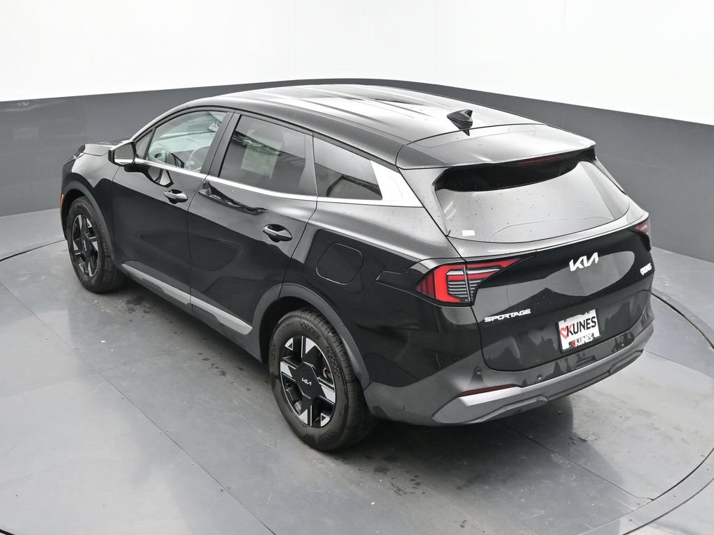 Used 2026 Kia Sportage LX FWD image 45