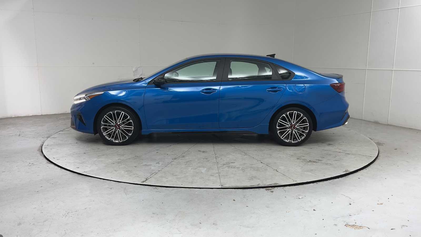 Used 2023 Kia Forte GT FWD image 5
