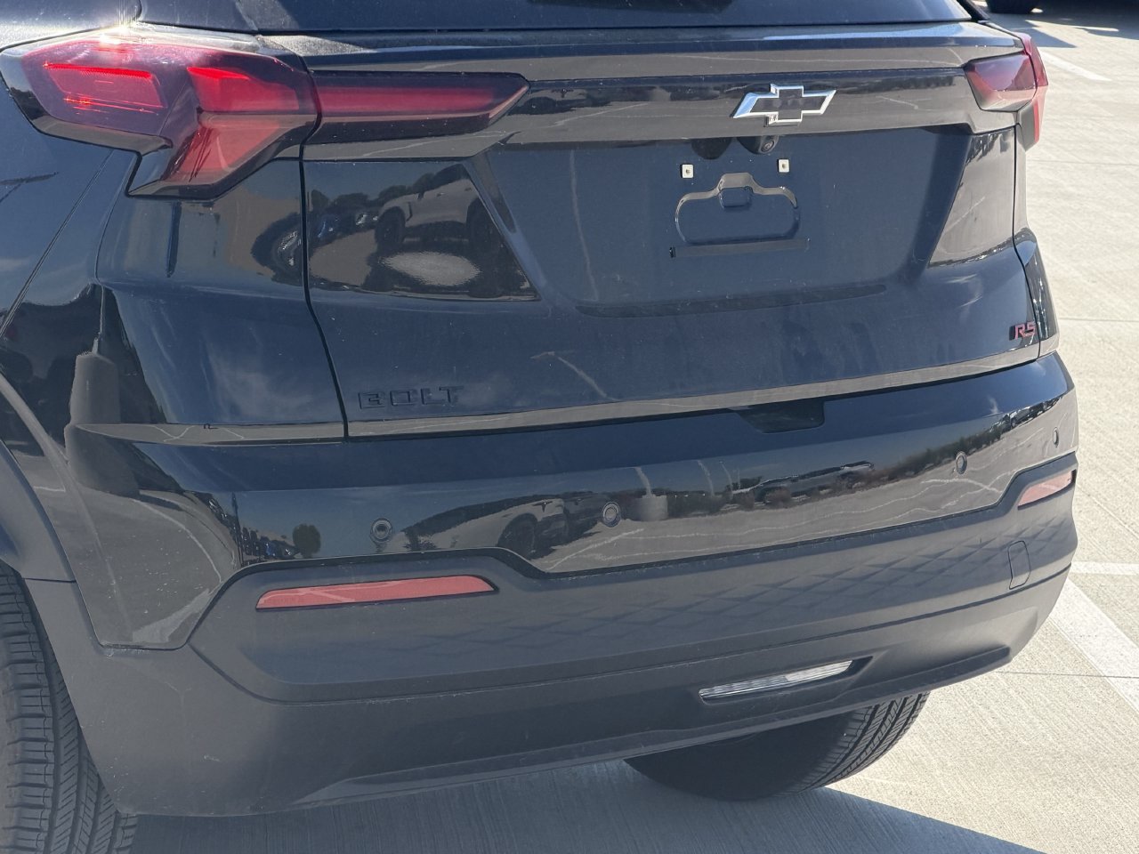 Used 2027 Chevrolet Bolt RS FWD image 7