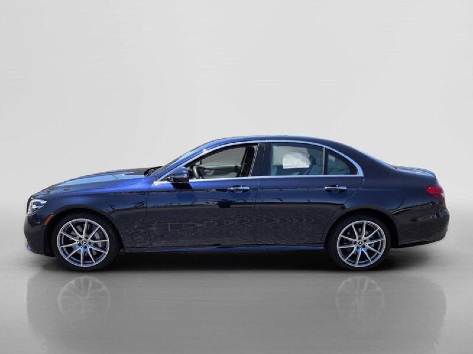 Certified 2022 Mercedes-Benz E 350 Sedan image 2