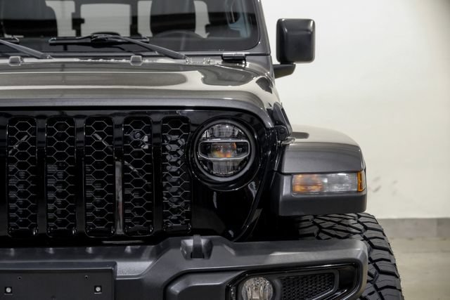 Used 2023 Jeep Gladiator Sport AWD/4WD image 3