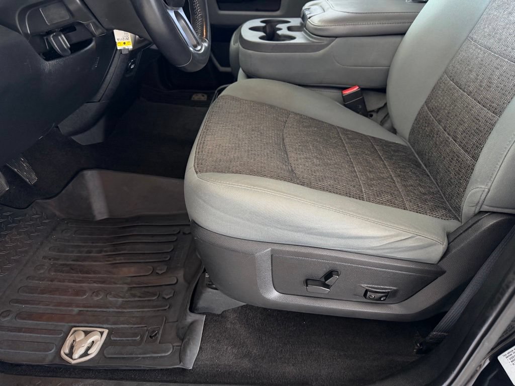 Used 2017 RAM 1500 Lone Star RWD image 12