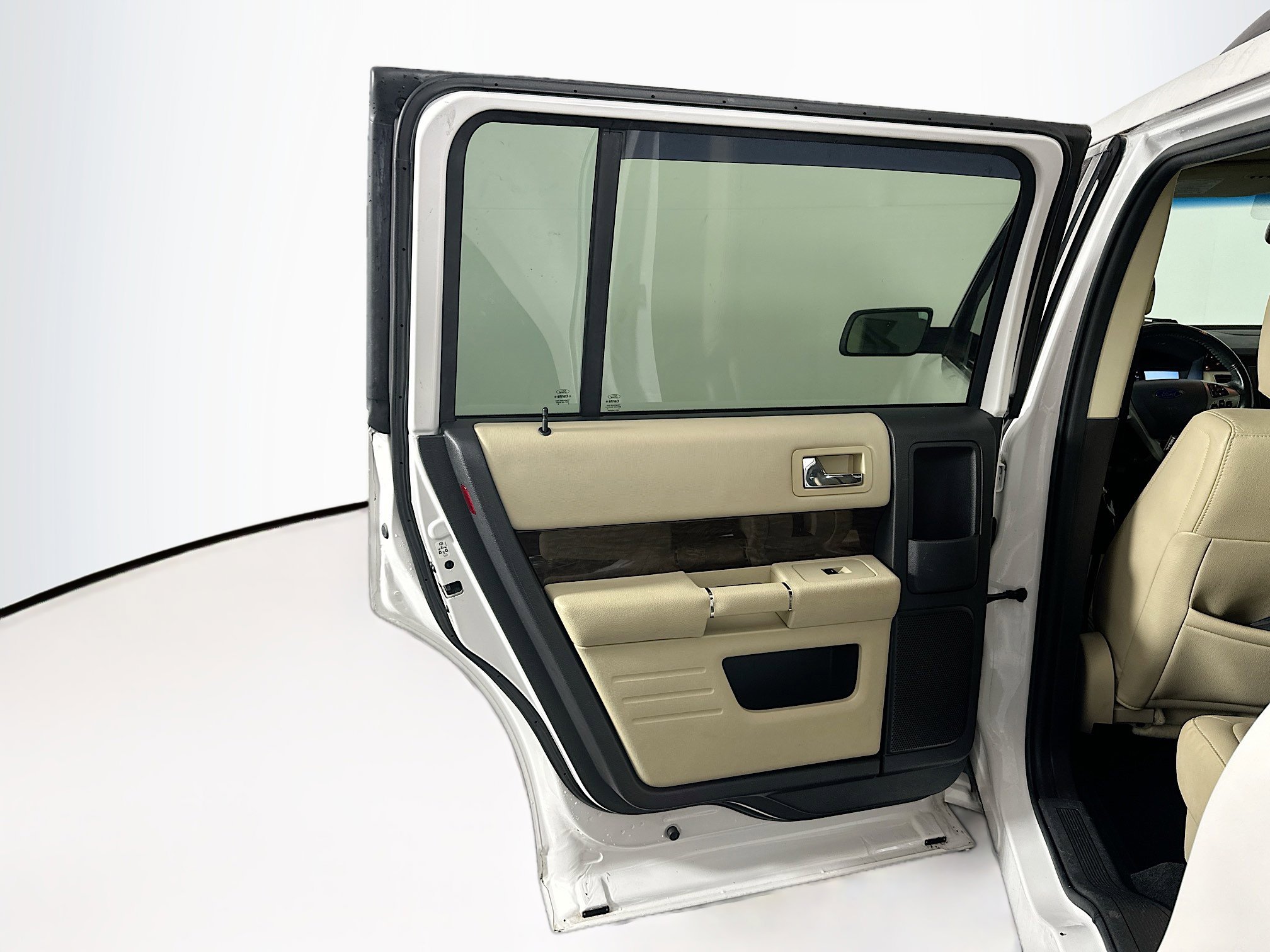 Used 2014 Ford Flex Limited w/ Class III Trailer Tow Package image 26