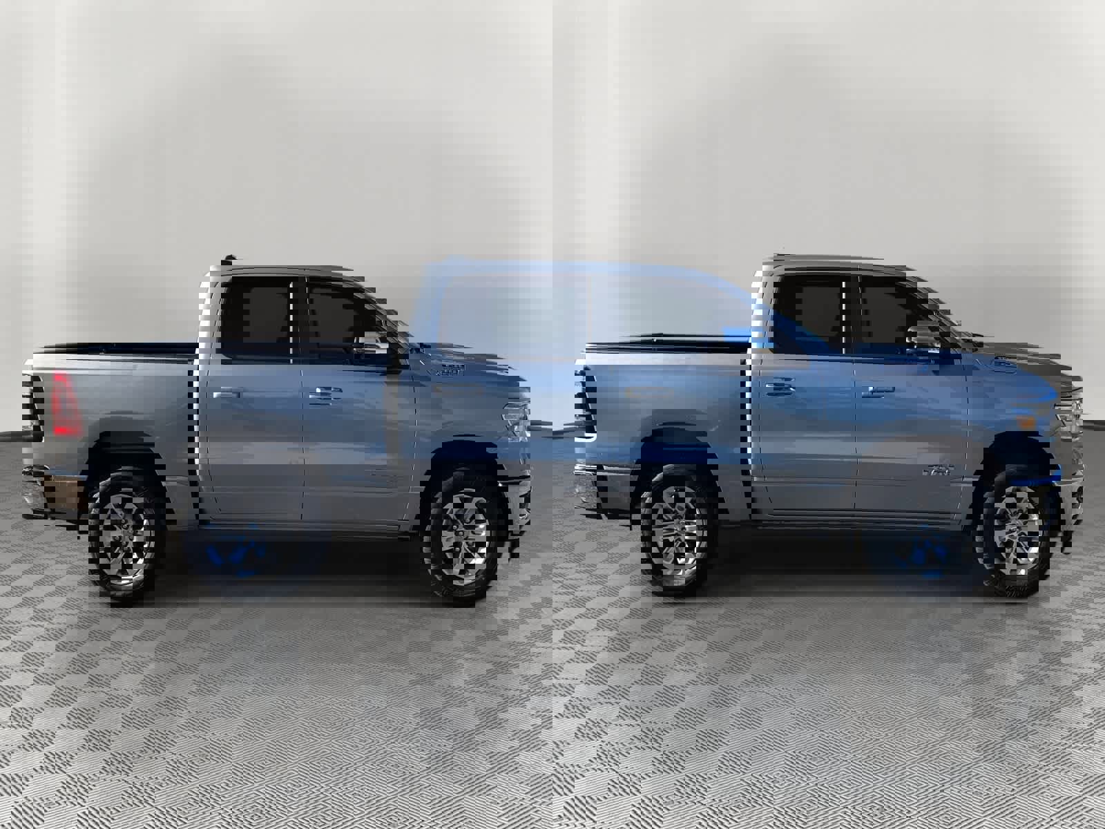 Used 2024 RAM 1500 Laramie image 2