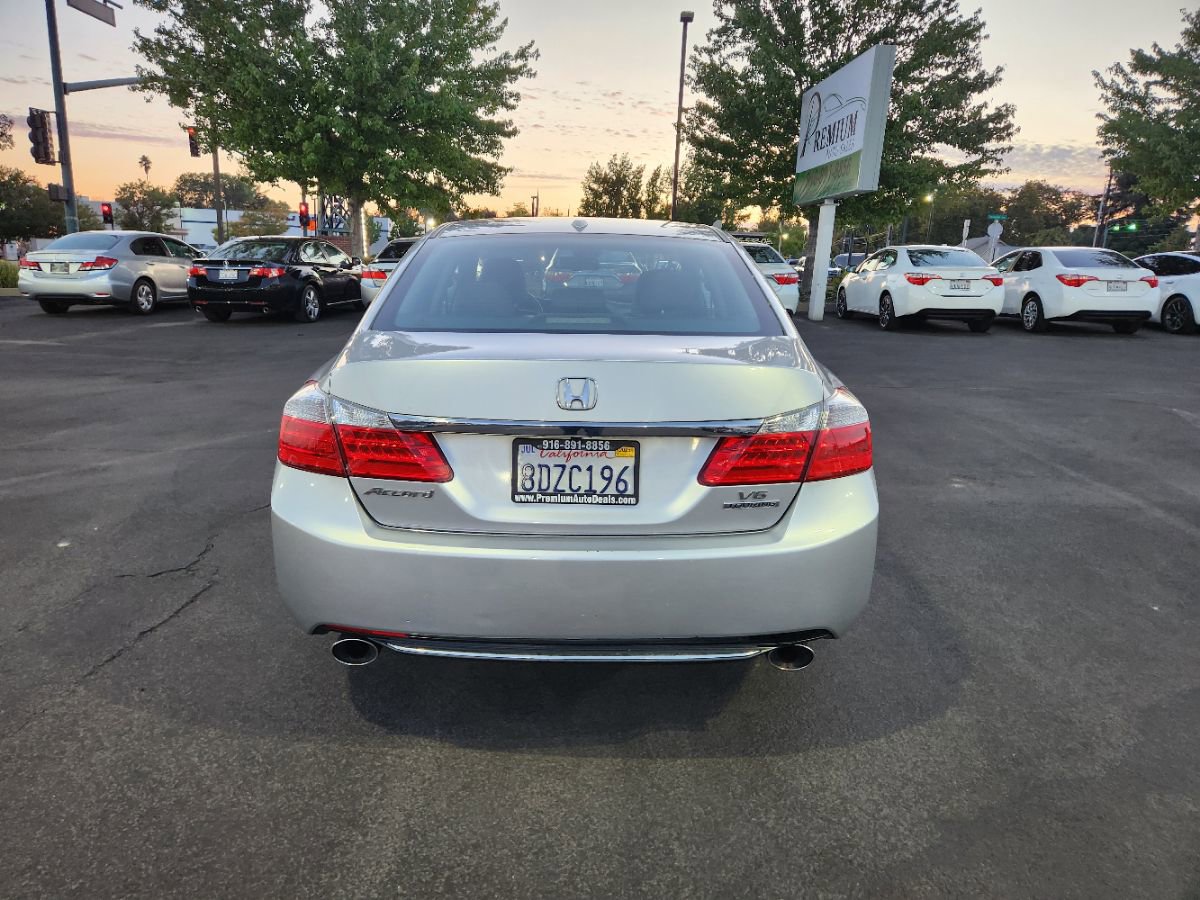 Used 2013 Honda Accord Touring image 3