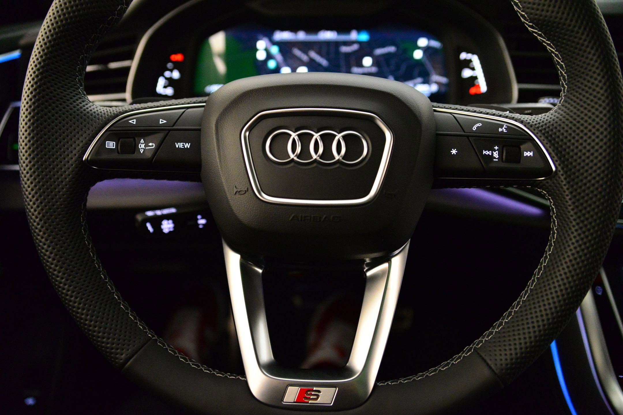 New 2026 Audi SQ8 Prestige image 13