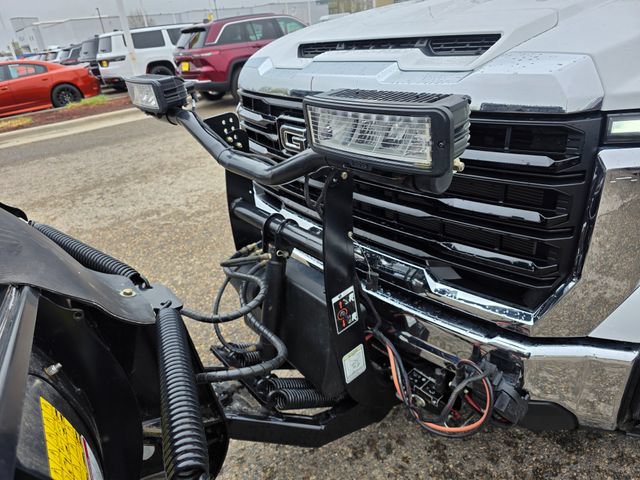Used 2024 GMC Sierra 3500 Pro w/ Convenience Package AWD/4WD image 5