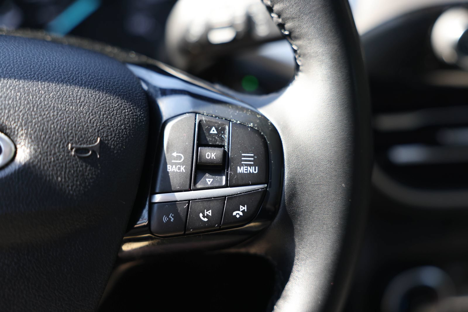 Used 2022 Ford Escape SE w/ SE Sport Appearance Package AWD/4WD image 19