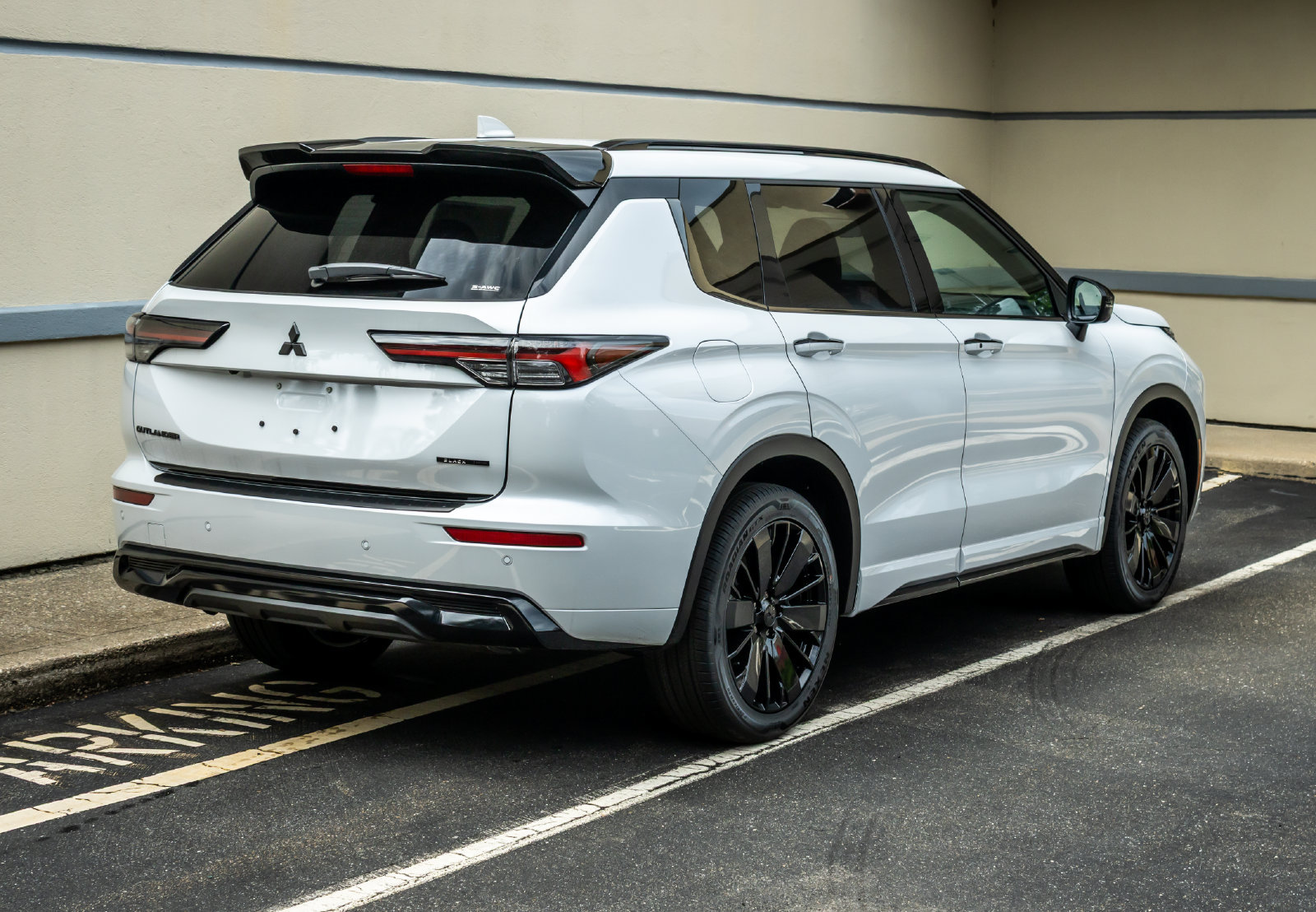 New 2026 Mitsubishi Outlander SEL Black Edition AWD/4WD image 7