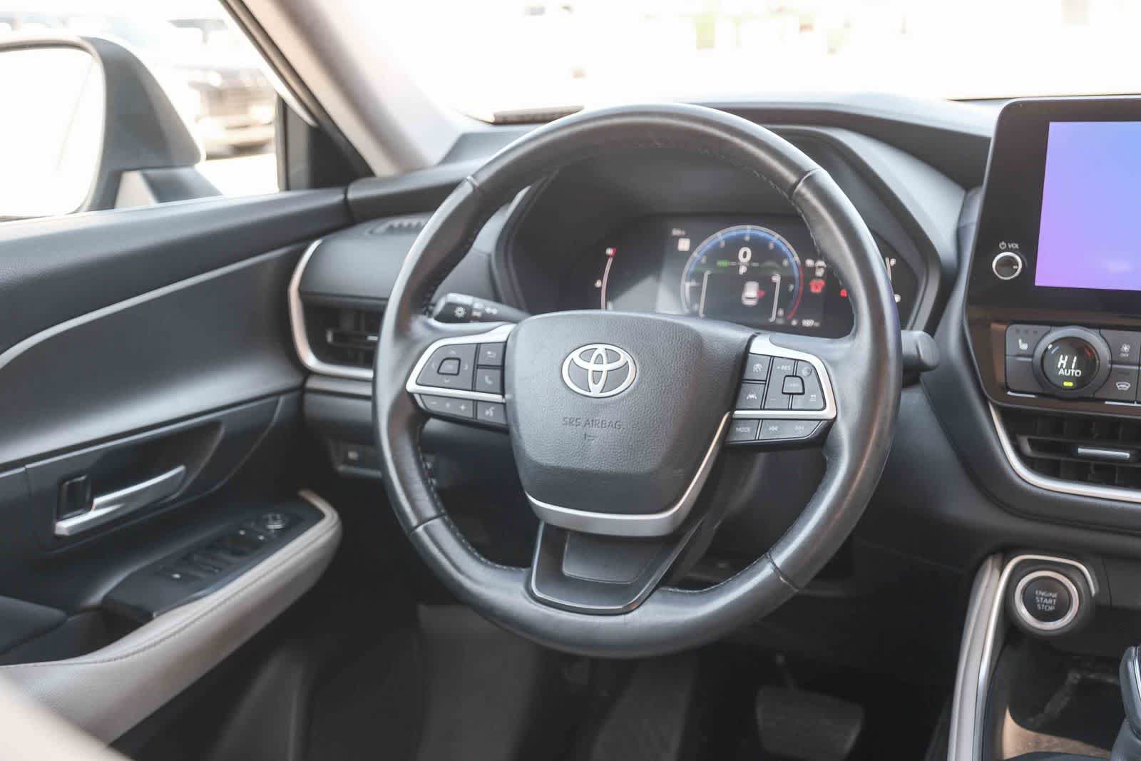 Certified 2024 Toyota Grand Highlander FWD image 17