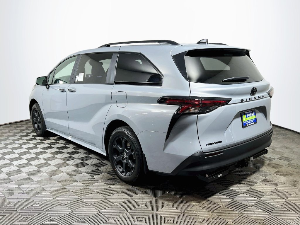 New 2026 Toyota Sienna XLE Woodland Edition AWD/4WD image 5