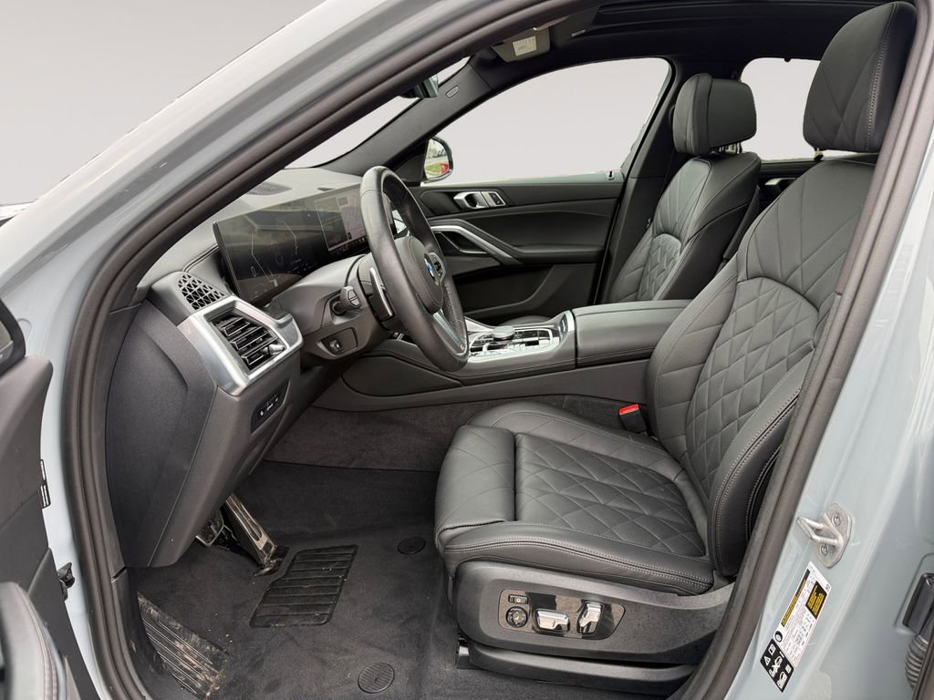 Certified 2025 BMW X6 xDrive40i image 2