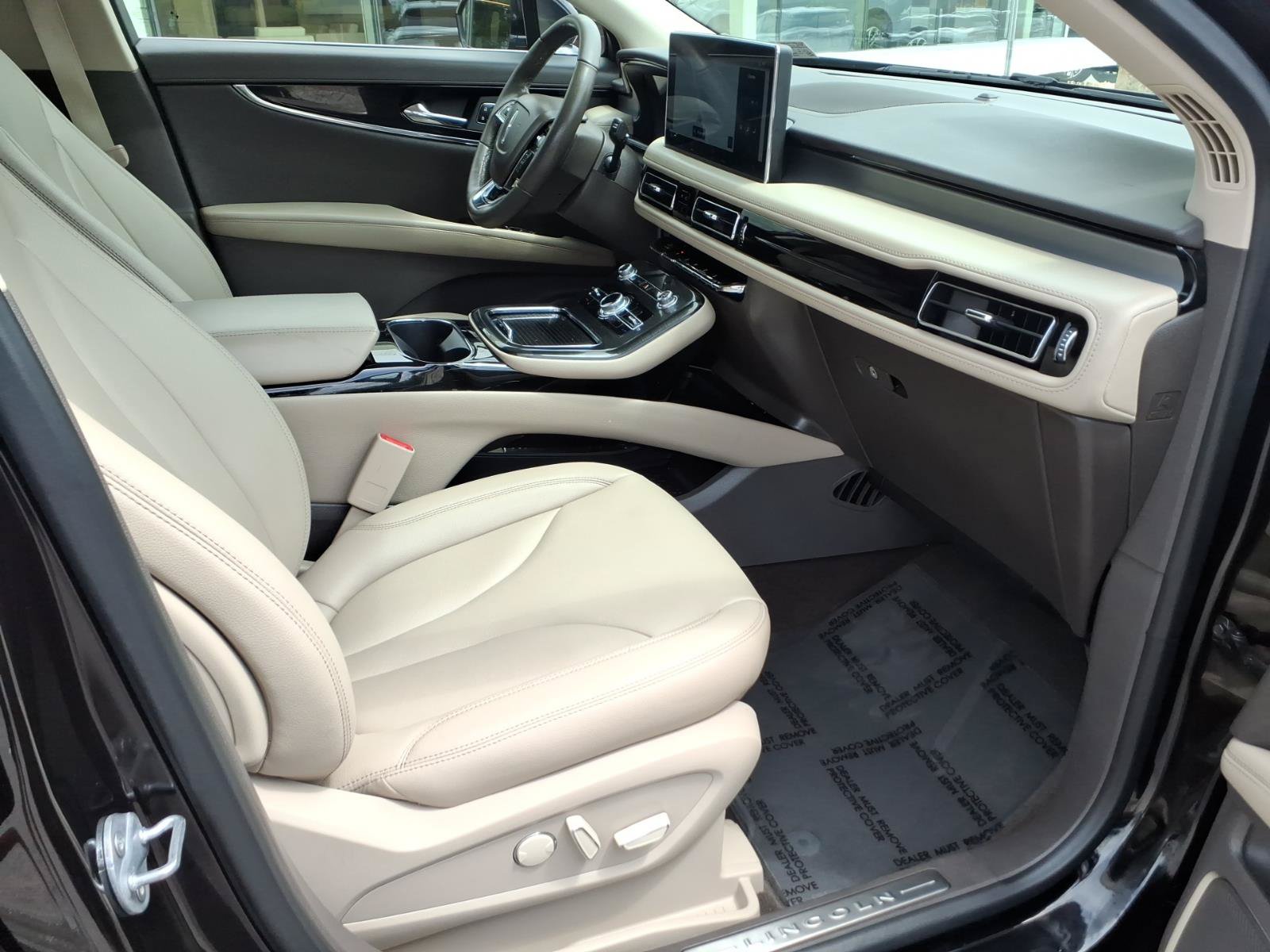Certified 2023 Lincoln Nautilus FWD w/ Premium Package image 29