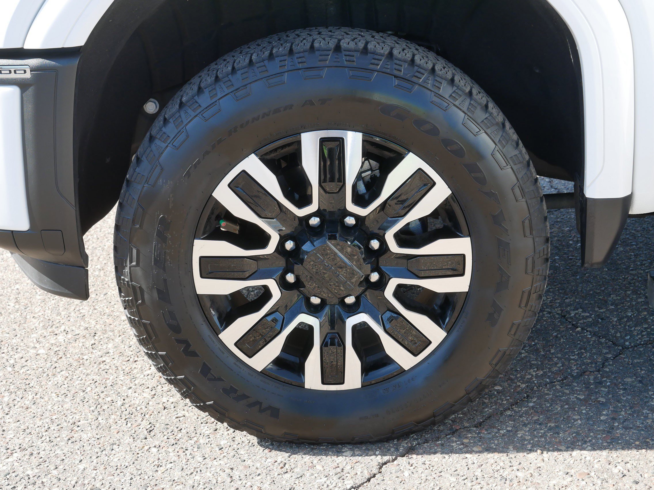 Used 2025 GMC Sierra 2500 Denali w/ Denali Reserve Package AWD/4WD image 15