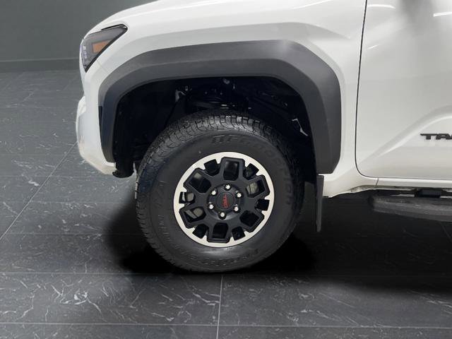 Used 2024 Toyota Tacoma TRD Off-Road image 35