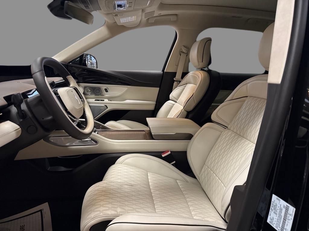 New 2025 Lincoln Nautilus Black Label AWD/4WD image 13
