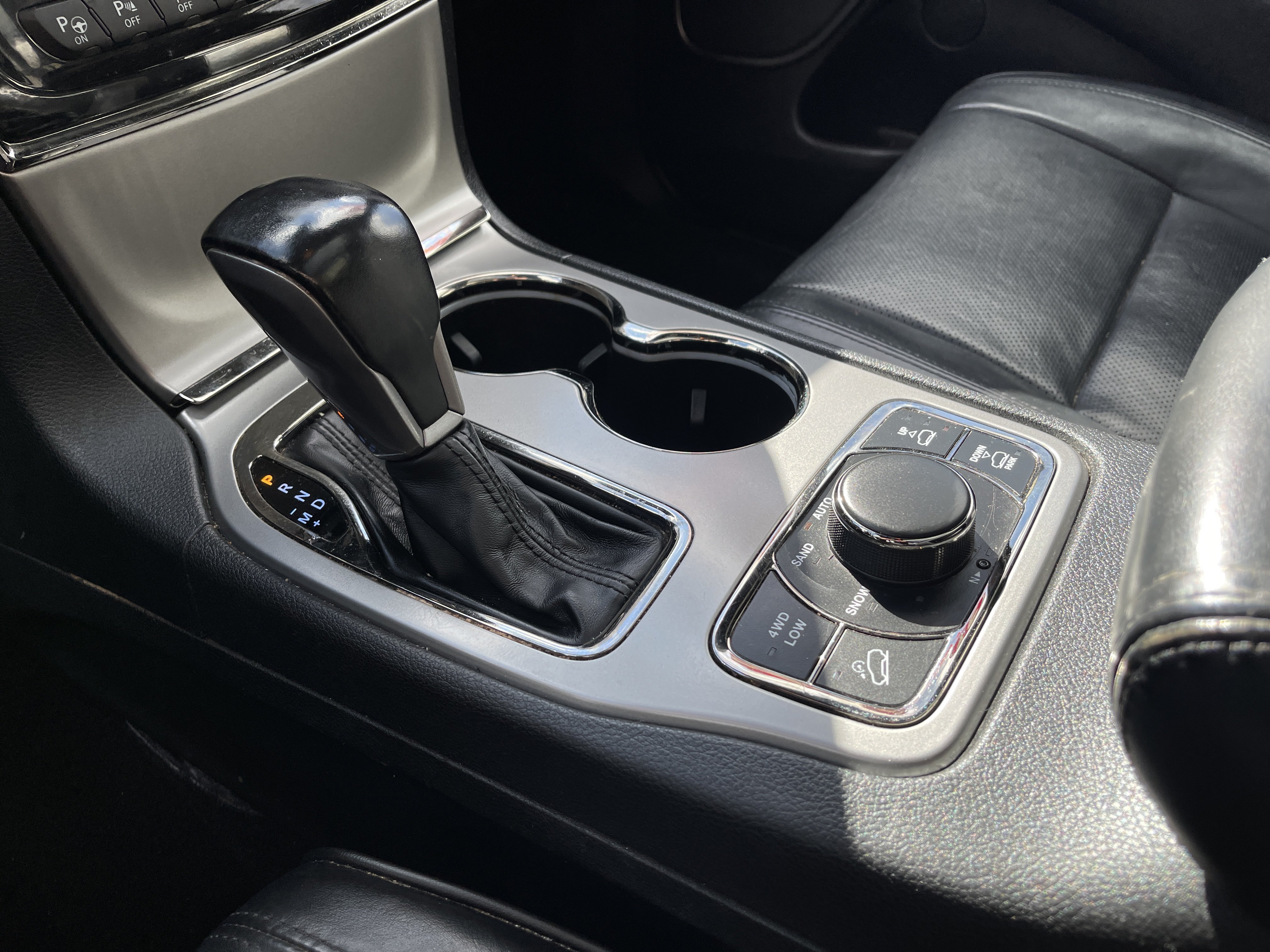 Used 2021 Jeep Grand Cherokee High Altitude AWD/4WD image 23