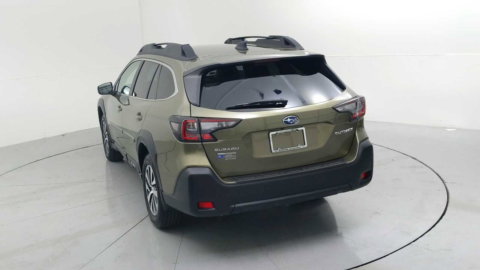 Certified 2025 Subaru Outback Premium AWD/4WD image 8