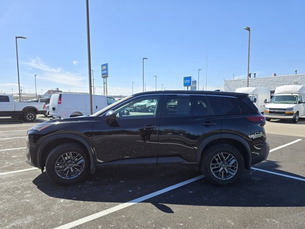 Used 2023 Nissan Rogue S image 8