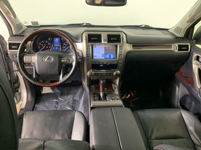 Used 2014 Lexus GX 460 w/ Premium Package AWD/4WD image 36