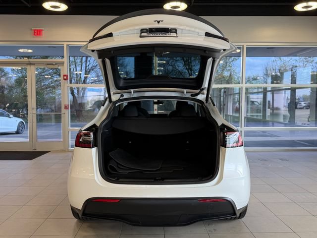 Used 2023 Tesla Model Y Performance AWD/4WD image 36