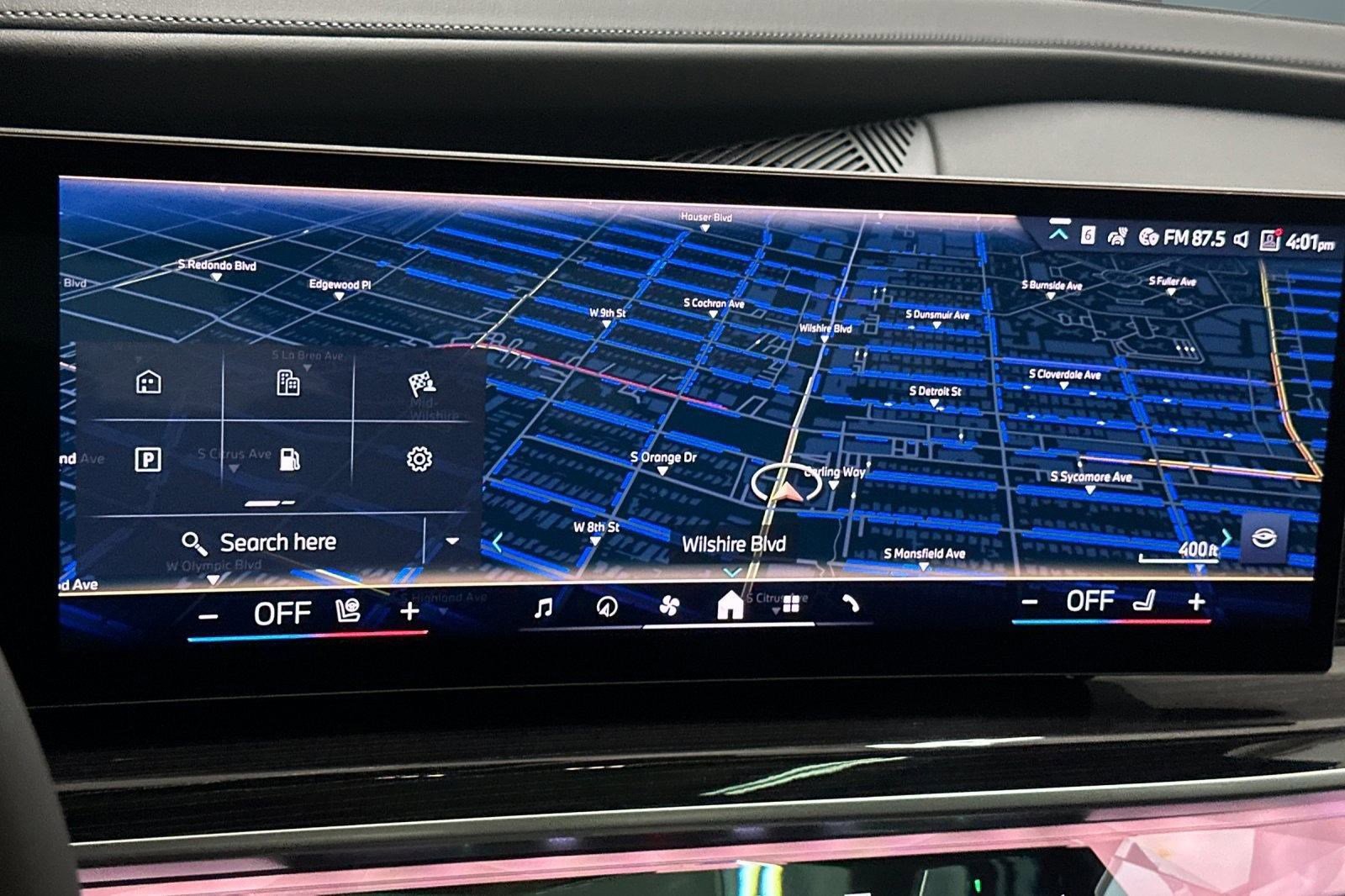 New 2026 BMW 750e xDrive w/ Executive Package image 23