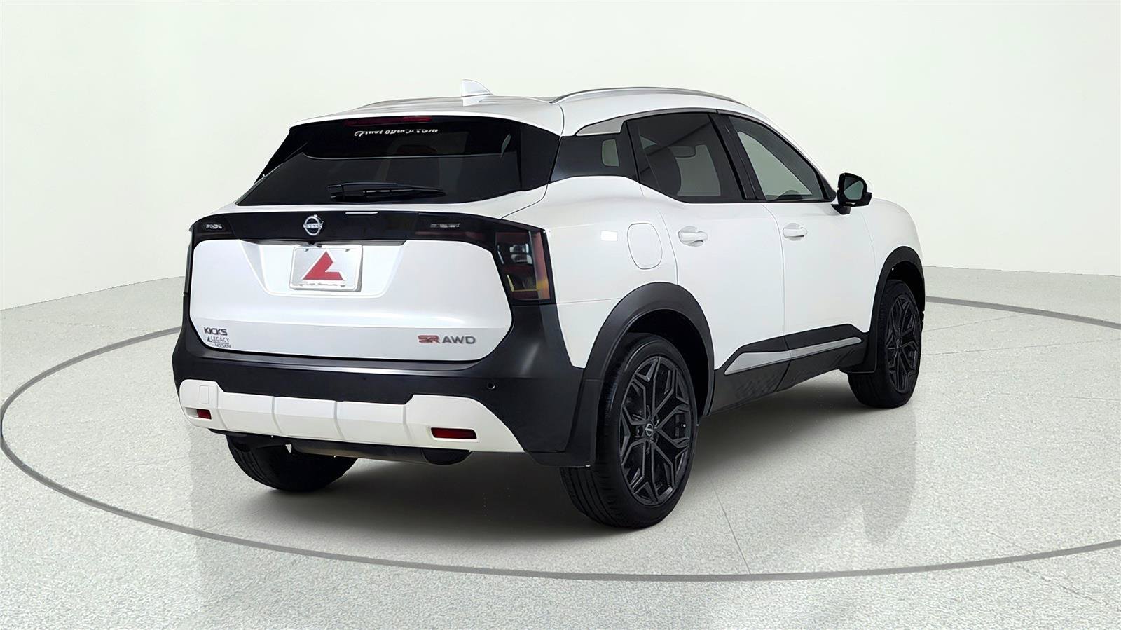 Used 2025 Nissan Kicks SR AWD/4WD image 6
