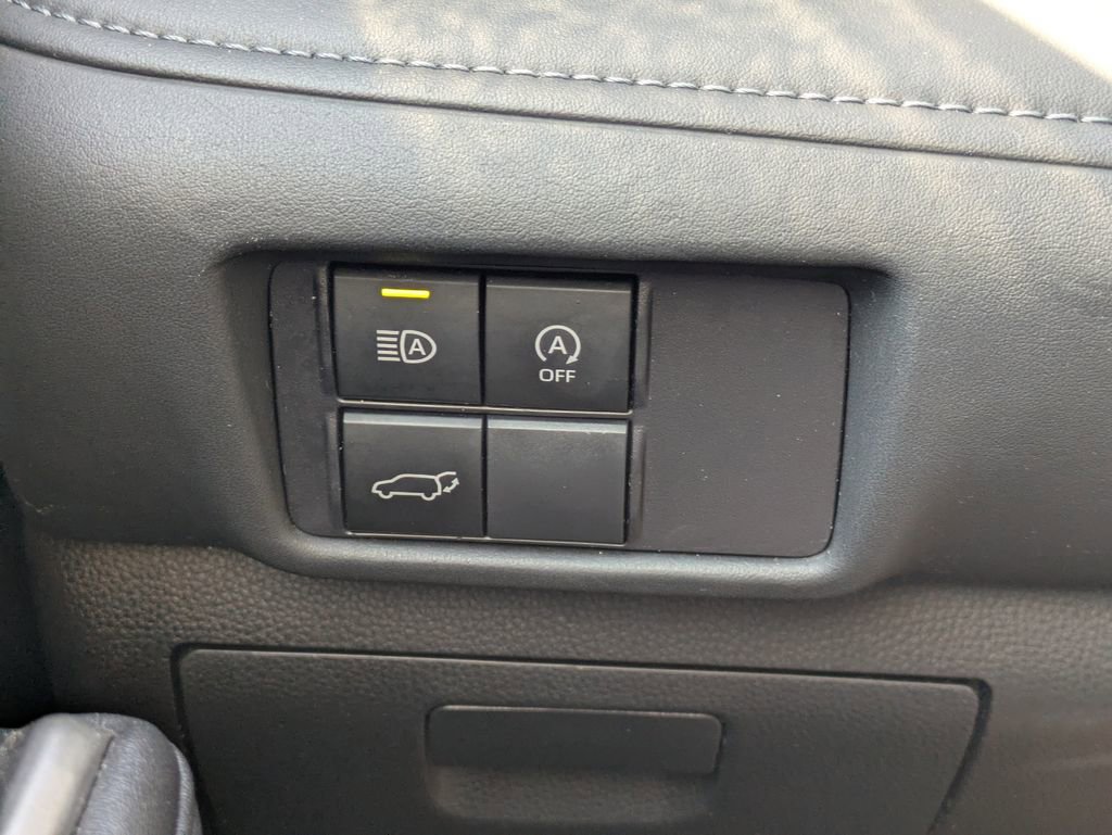 Used 2024 Toyota Highlander XSE image 28