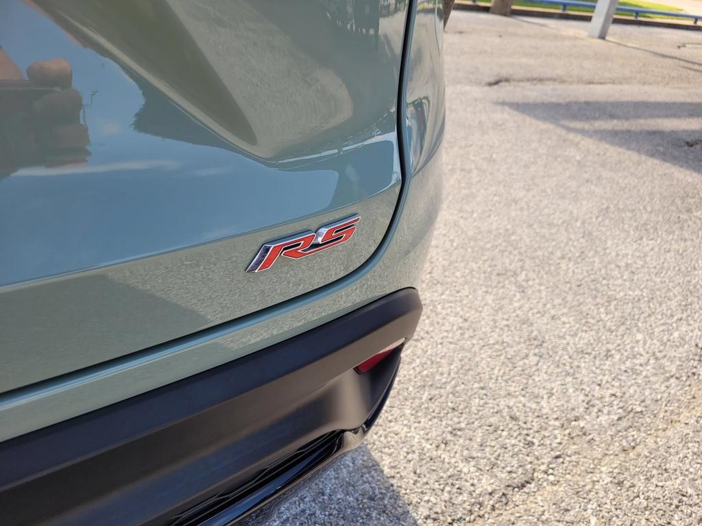 Used 2024 Chevrolet Trax RS FWD image 12