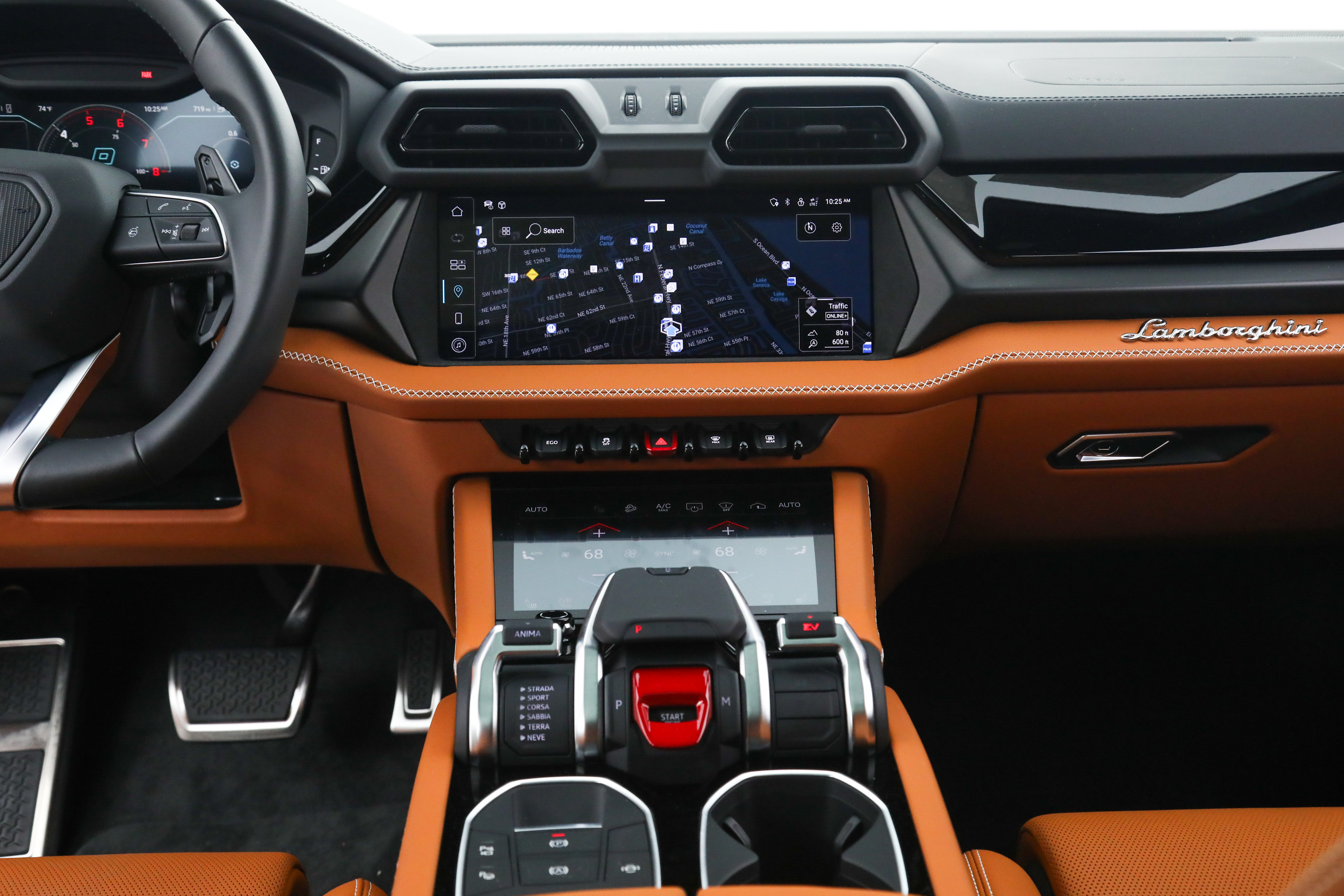 Used 2025 Lamborghini Urus SE AWD/4WD image 31