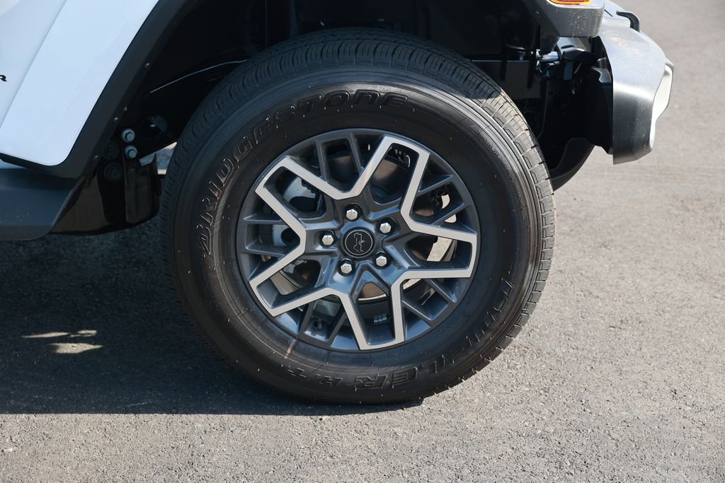 New 2026 Jeep Wrangler Unlimited Sahara AWD/4WD image 8