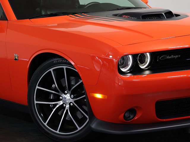 Used 2016 Dodge Challenger R/T Scat Pack RWD image 8