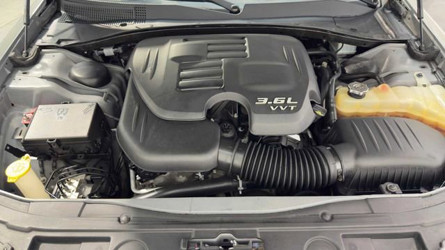 Used 2019 Chrysler 300 S RWD image 35