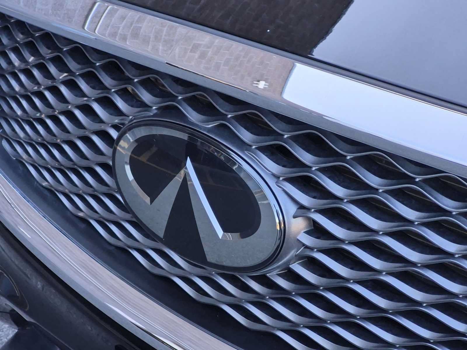 Used 2023 INFINITI QX50 Luxe AWD/4WD image 12