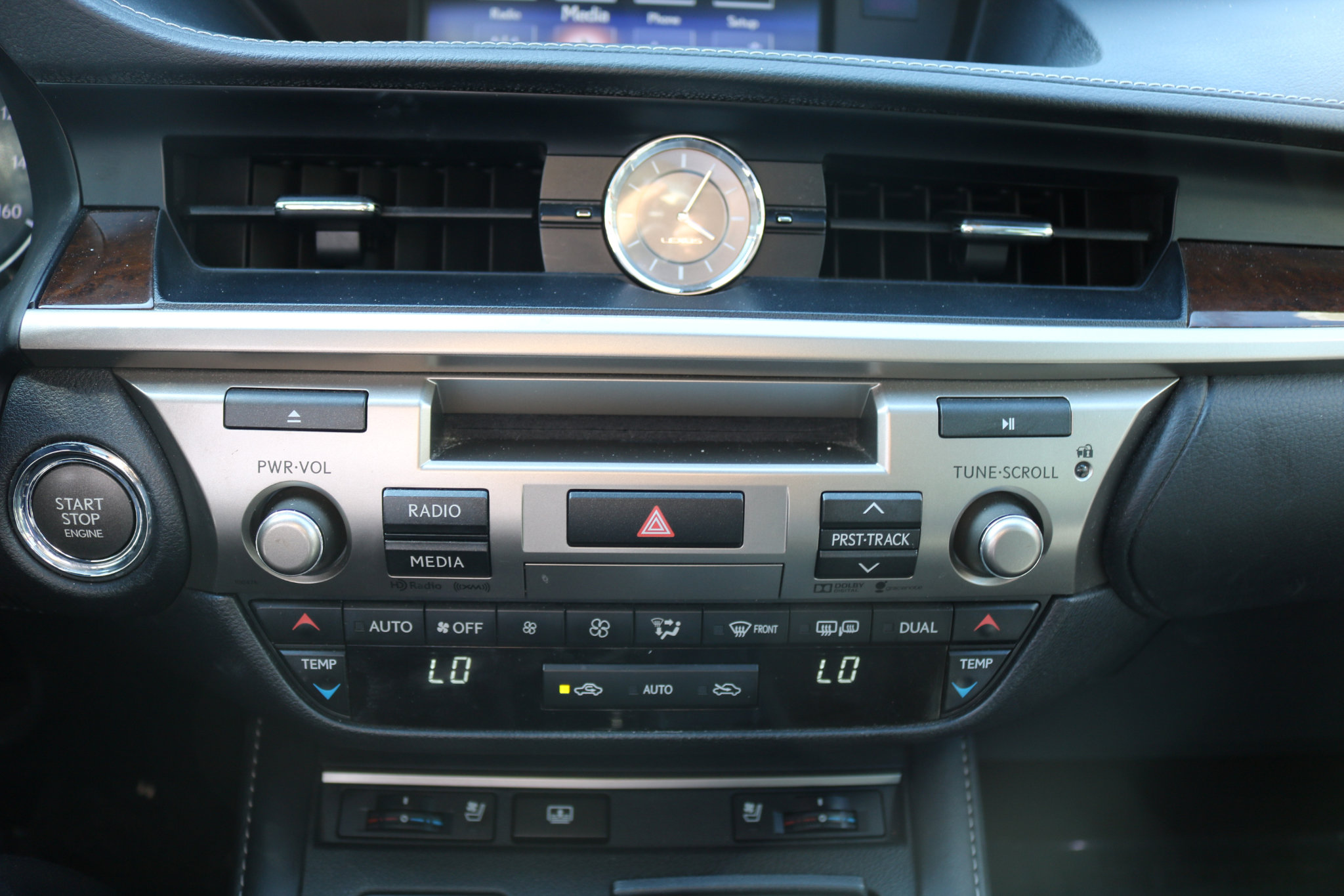 Used 2016 Lexus ES 350 w/ Luxury Package w/Wood Trim image 25