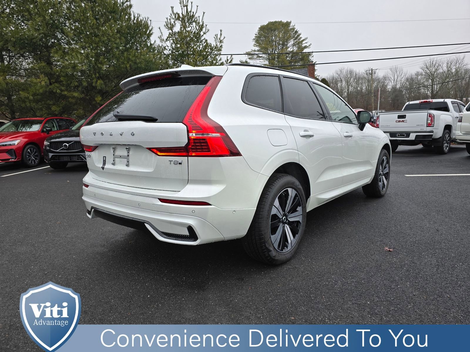 Certified 2025 Volvo XC60 T8 Plus w/ Climate Package image 8