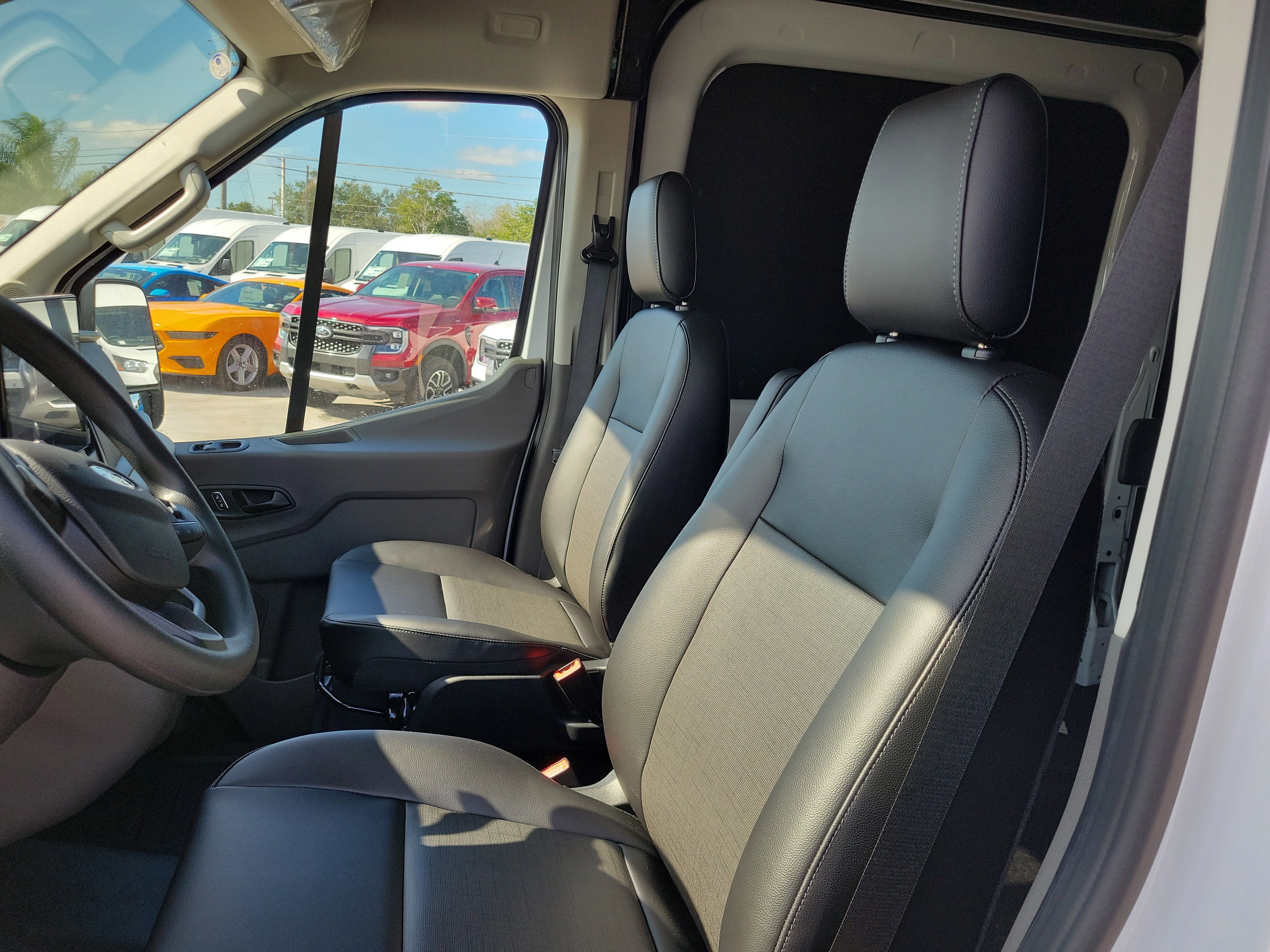 New 2026 Ford Transit 250 148 Medium Roof w/ Load Area Protection Package image 16