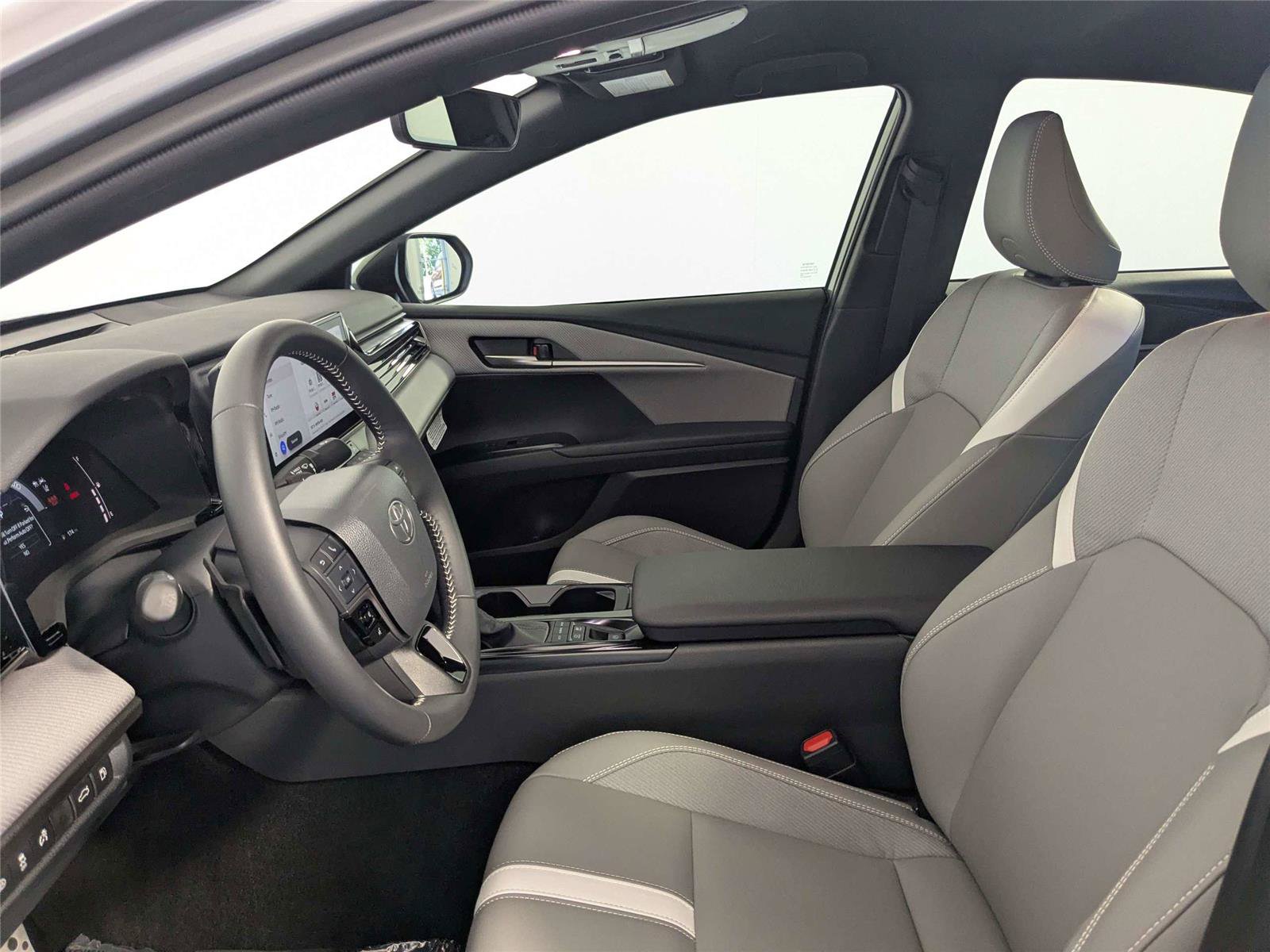 Certified 2026 Toyota Camry SE w/ Multimedia Upgrade Package FWD image 9