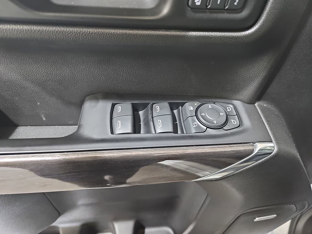 Used 2019 Chevrolet Silverado 1500 LTZ w/ LTZ Plus Package AWD/4WD image 33
