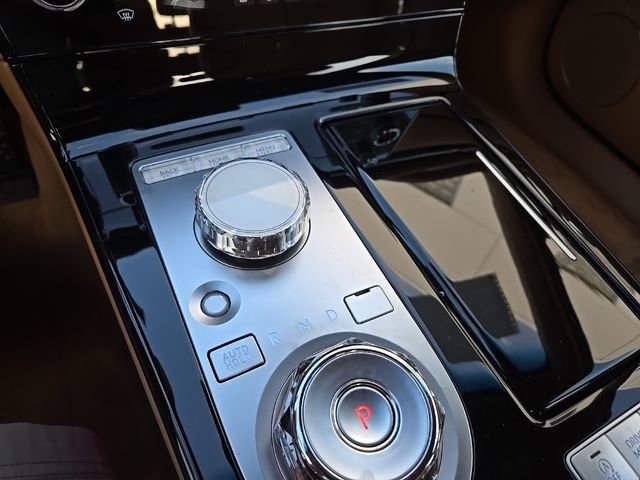 Used 2025 Genesis G80 2.5T image 32