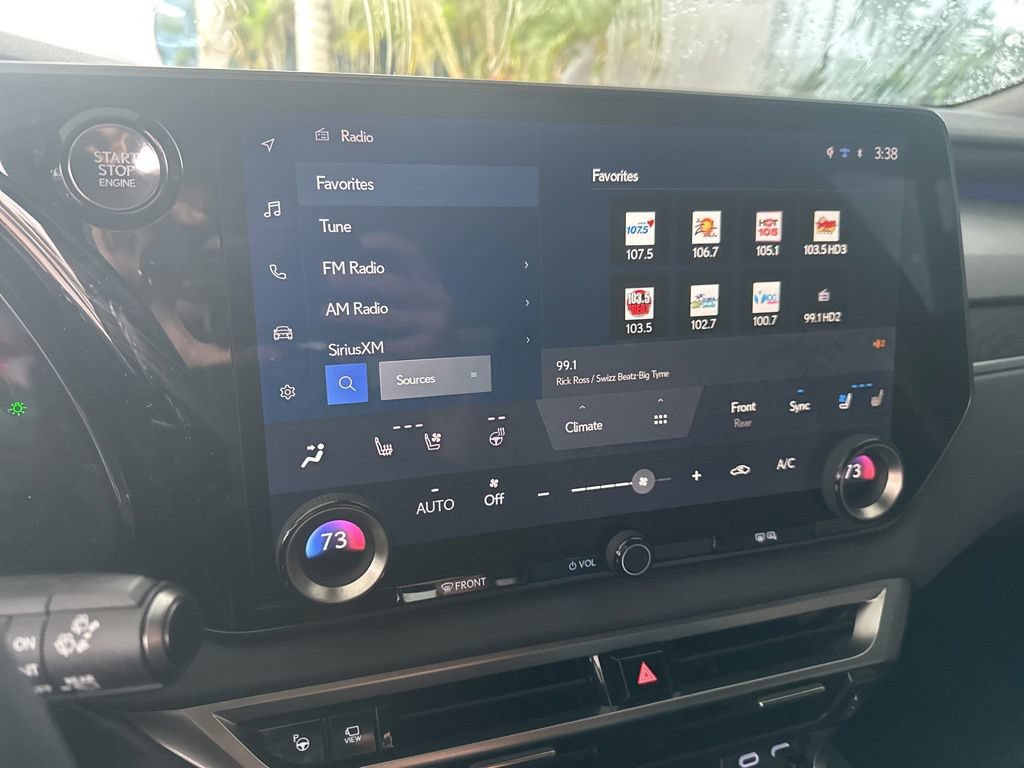 Used 2024 Lexus RX 350 FWD w/ Convenience Package image 3